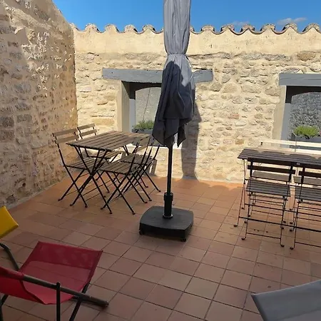 La Montee Du Chateau *