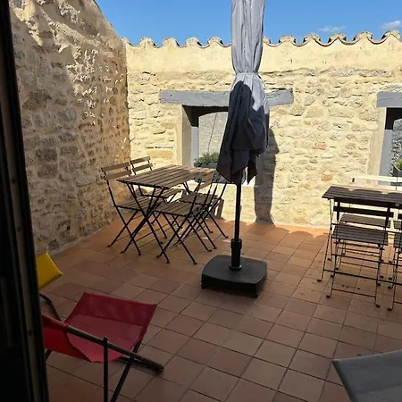 La Montee Du Chateau